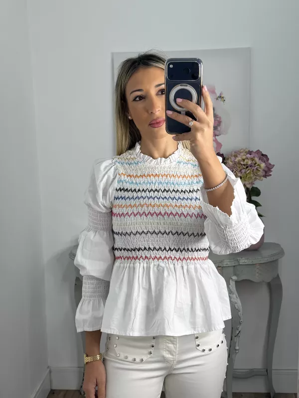 Camisa blanca nido abeja zig zag