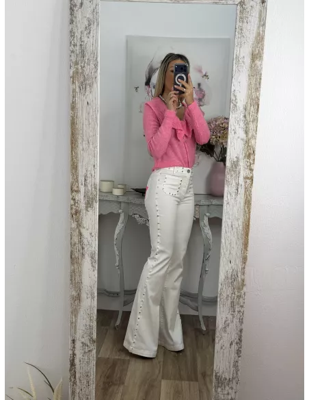 Jeans blanco tachuelas y estrella rosa