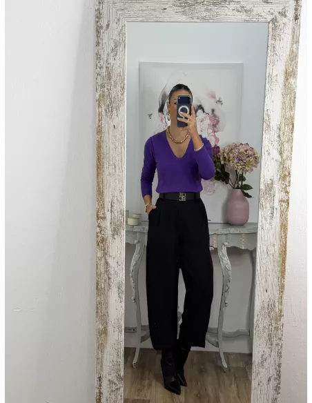 Jersey básico cuello de pico morado