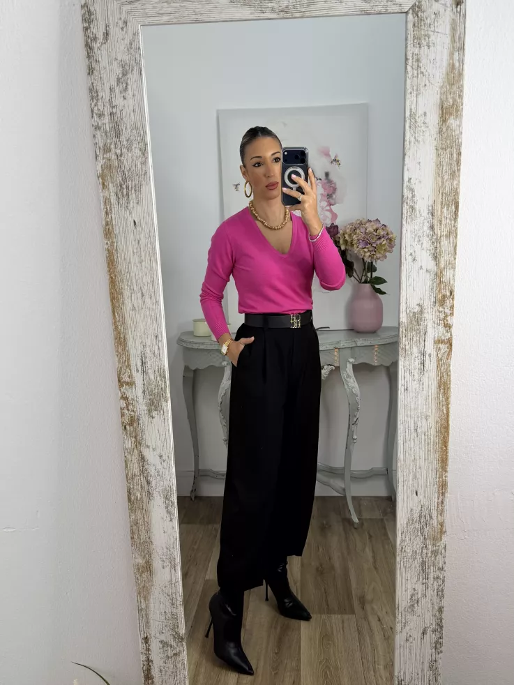 Jersey básico cuello de pico fucsia