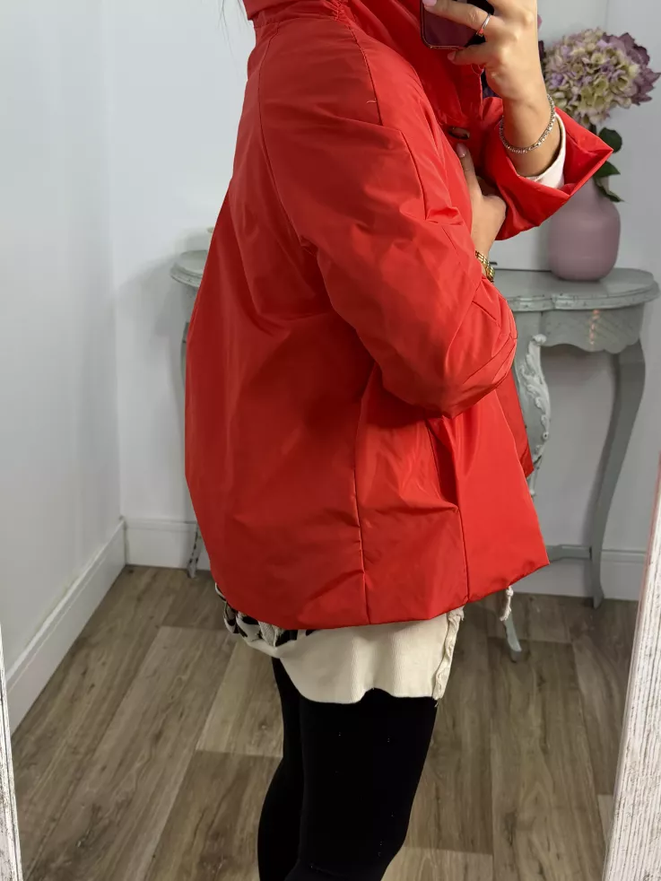 Cortavientos cuello chimenea rojo