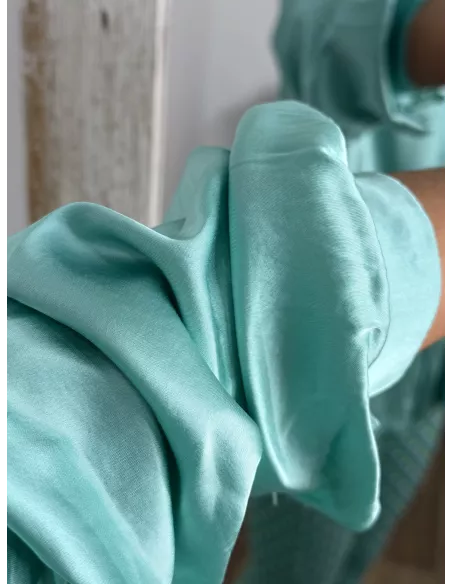 Camisa satinada abotonada verdeagua