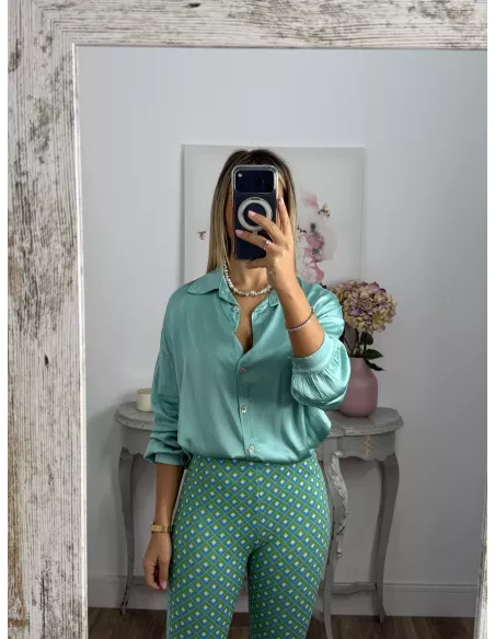 Camisa satinada abotonada verdeagua