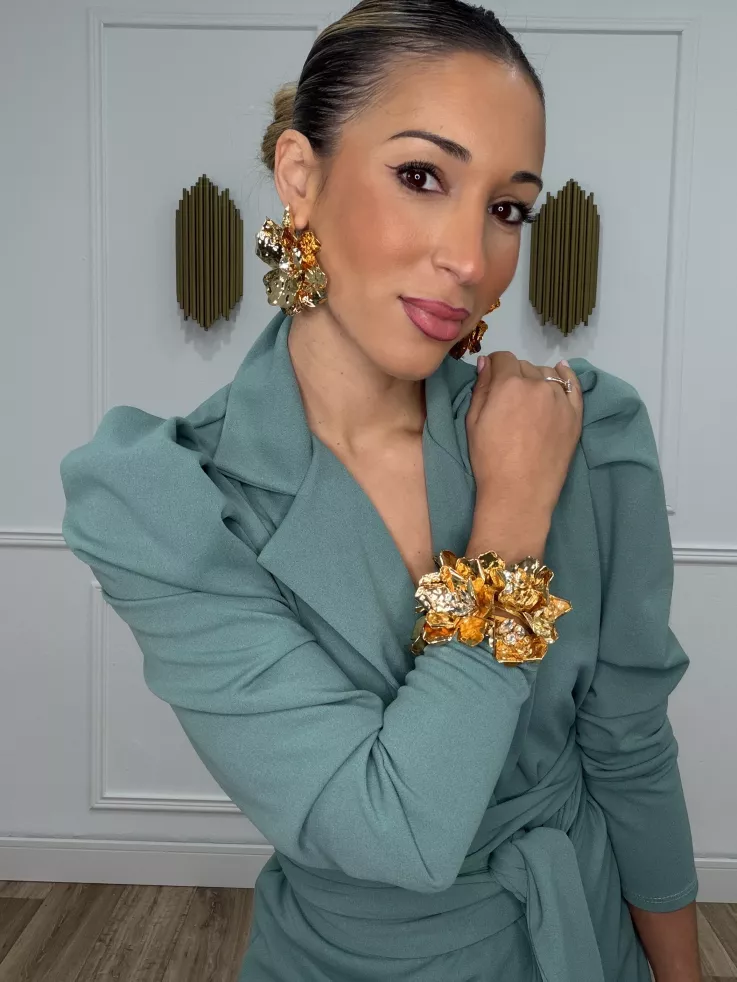 Brazalete de flores grandes