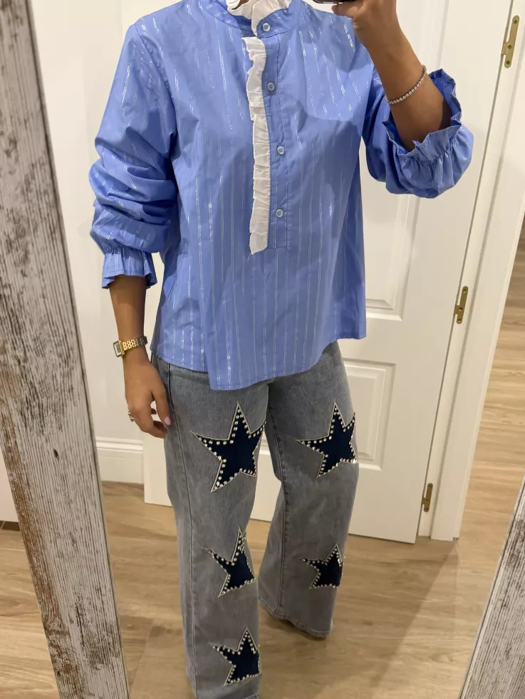 Camisa azul de raya plateada