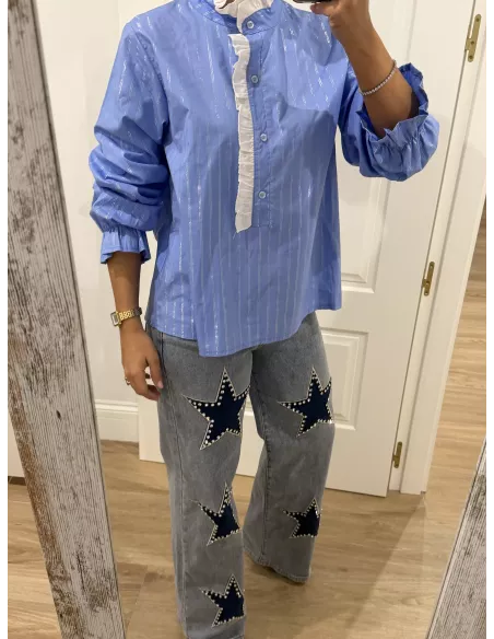 Camisa azul de raya plateada