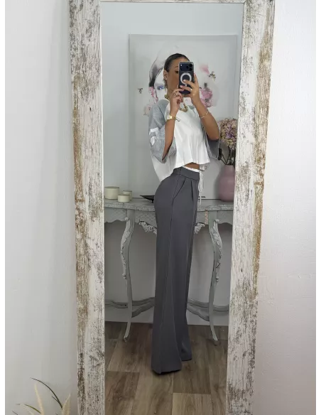 Pantalón gris con cinturilla blanca