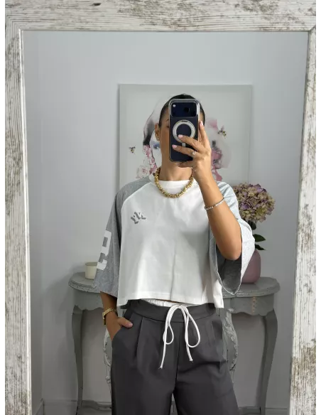 Camiseta Manhattan blanca y gris