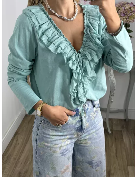 Camiseta con volantes pecho verde agua