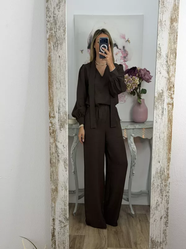 Conjunto lazada camisa marrón