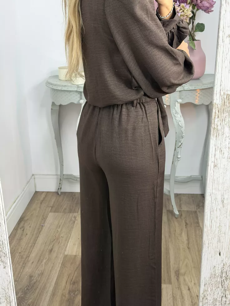 Conjunto lazada camisa marrón