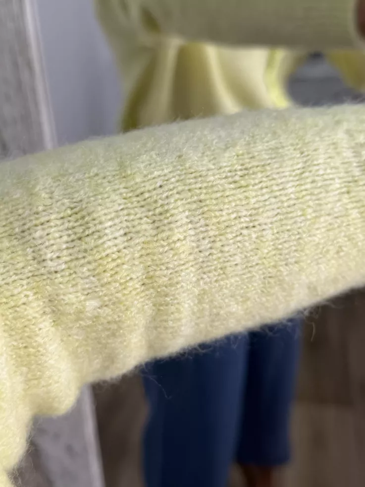 Rebeca Mendy amarilla