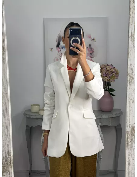 Colgante rojo con filo irregular rodado