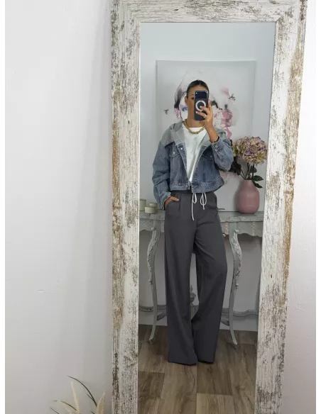 Chaqueta vaquera denim con capucha gris