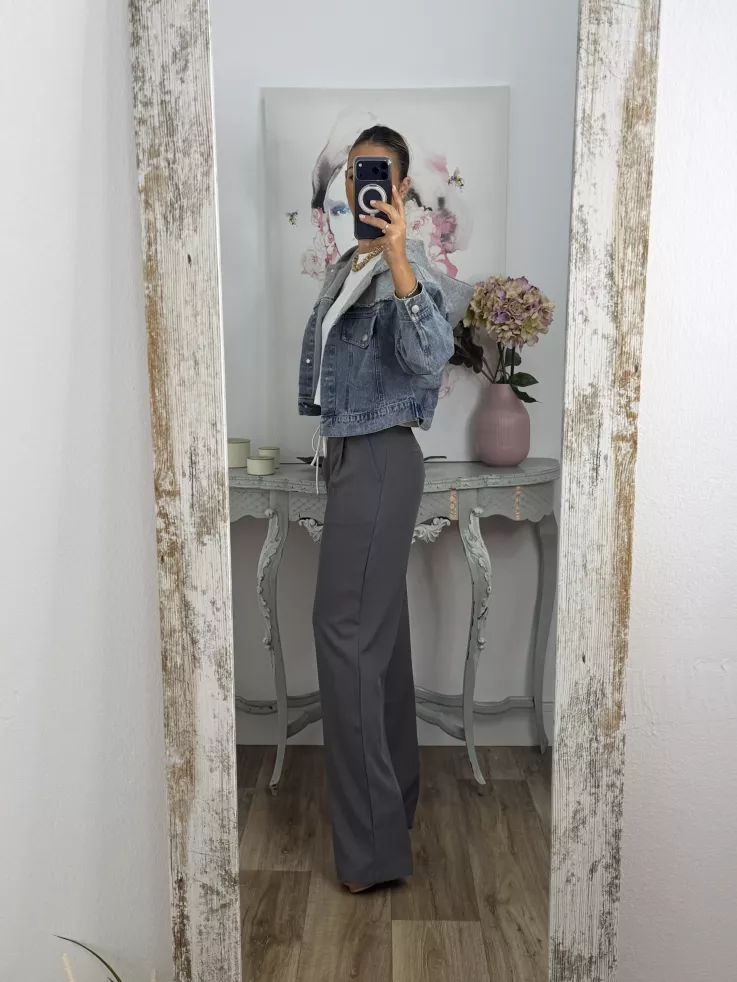 Chaqueta vaquera denim con capucha gris