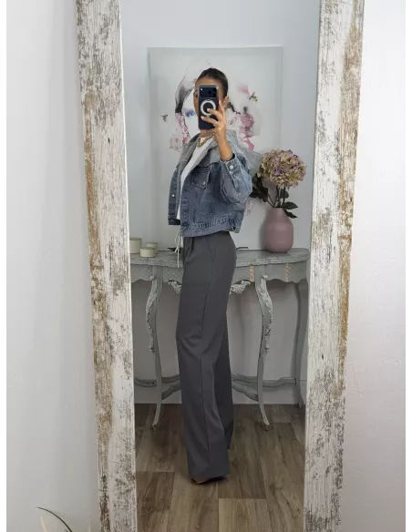 Chaqueta vaquera denim con capucha gris