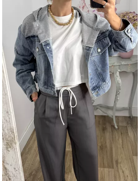 Chaqueta vaquera denim con capucha gris