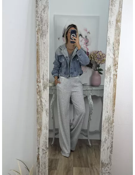 Chaqueta vaquera denim con capucha gris