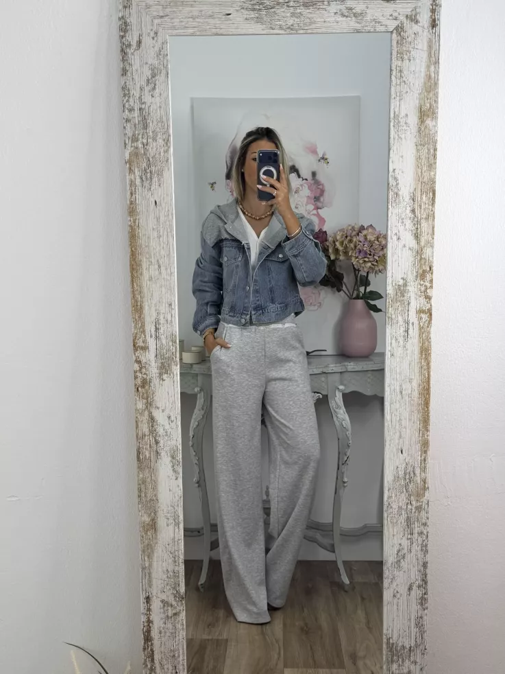 Chaqueta vaquera denim con capucha gris