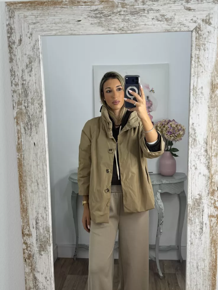 Cortavientos cuello chimenea camel