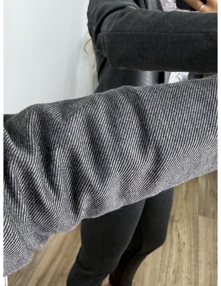 Traje chaqueta y pantalón pitillo gris