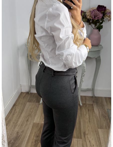 Traje chaqueta y pantalón pitillo gris