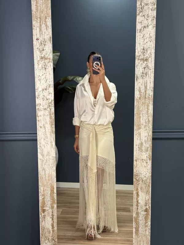 Falda blanca borda con flecos