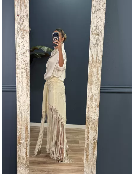 Falda blanca borda con flecos