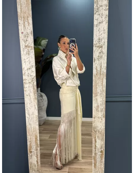 Falda blanca borda con flecos