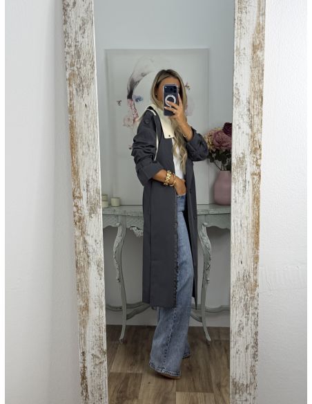 Gabardina gris con capucha