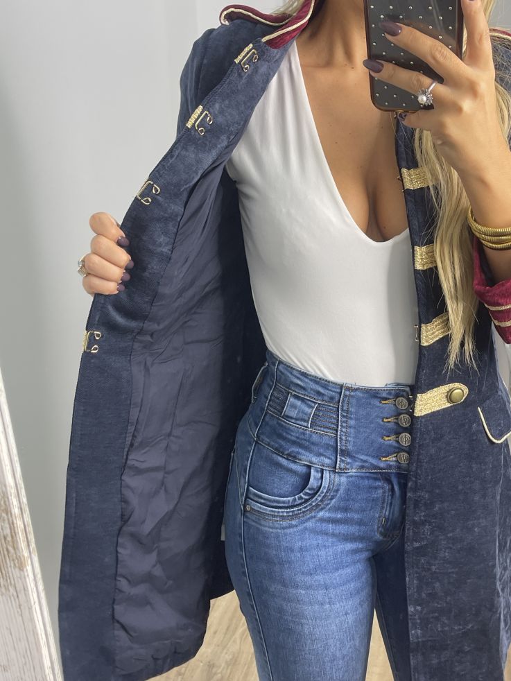 Levita corte militar azul y vino