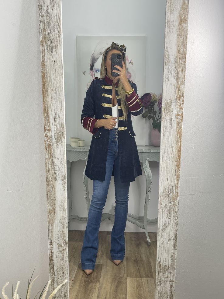 Levita corte militar azul y vino