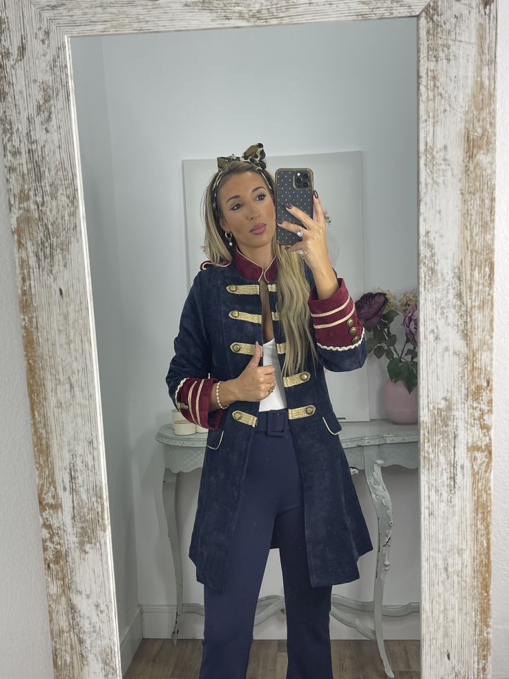 Levita corte militar azul y vino