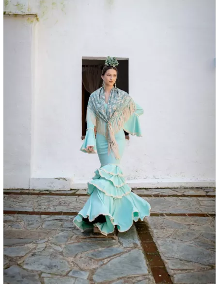 Mantón Rocio bordado verde agua y beige