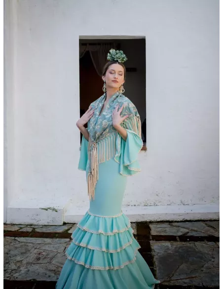 Mantón Rocio bordado verde agua y beige