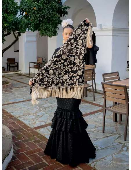 Mantón Rocio bordado negro y beige