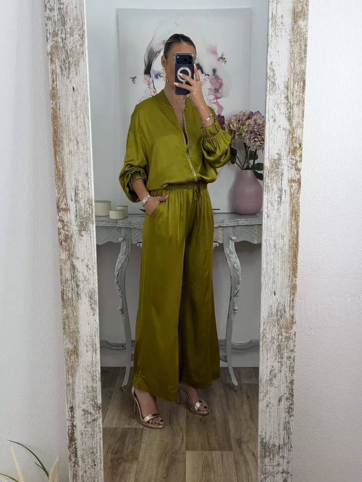 Conjunto Lucrecia satinado lima