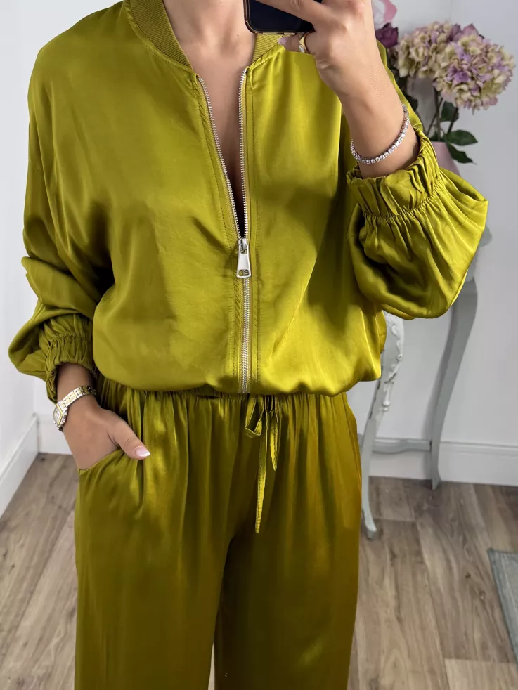 Conjunto Lucrecia satinado lima