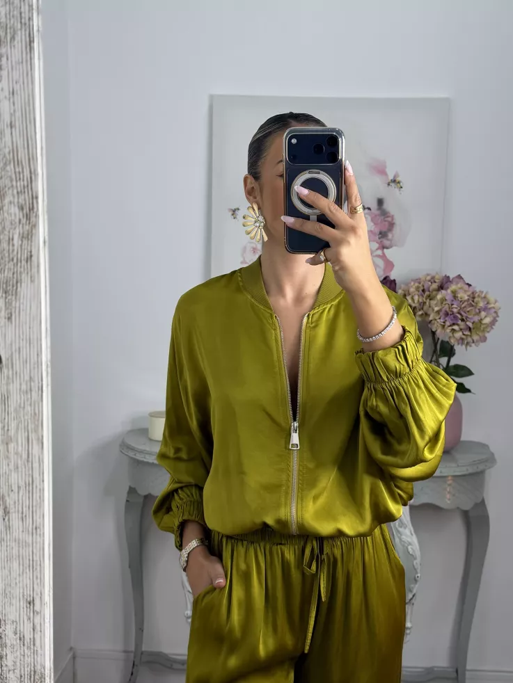 Conjunto Lucrecia satinado lima