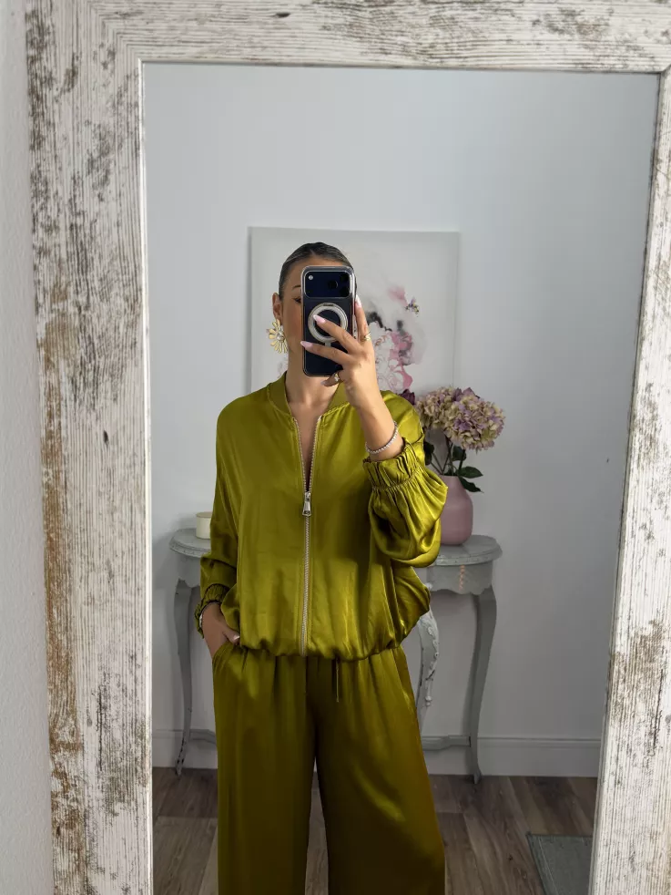 Conjunto Lucrecia satinado lima