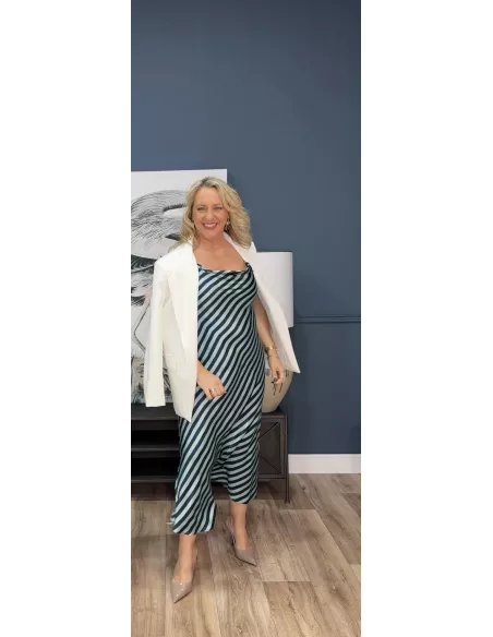 Sisa. 43
Cadera.62
Largo.138
COMPOSICION.100%viscosa