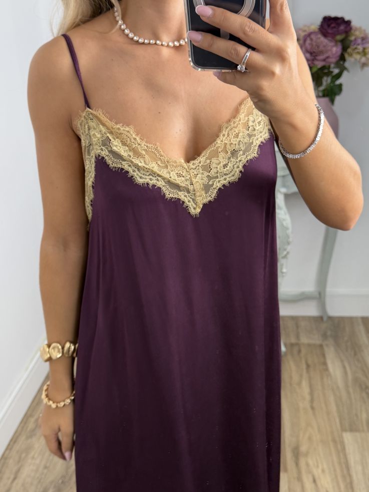 Vestido lencero largo berenjena