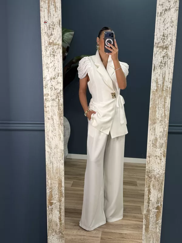 Conjunto de chaqueta organza y pantalón