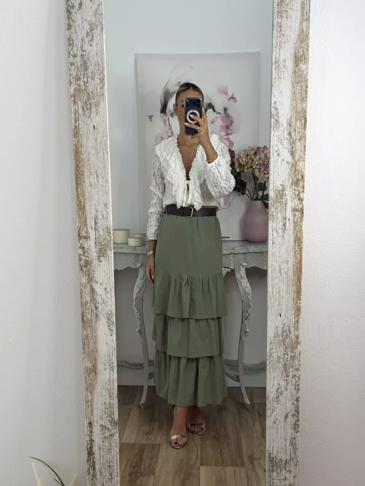 Falda verde volante con cinturón