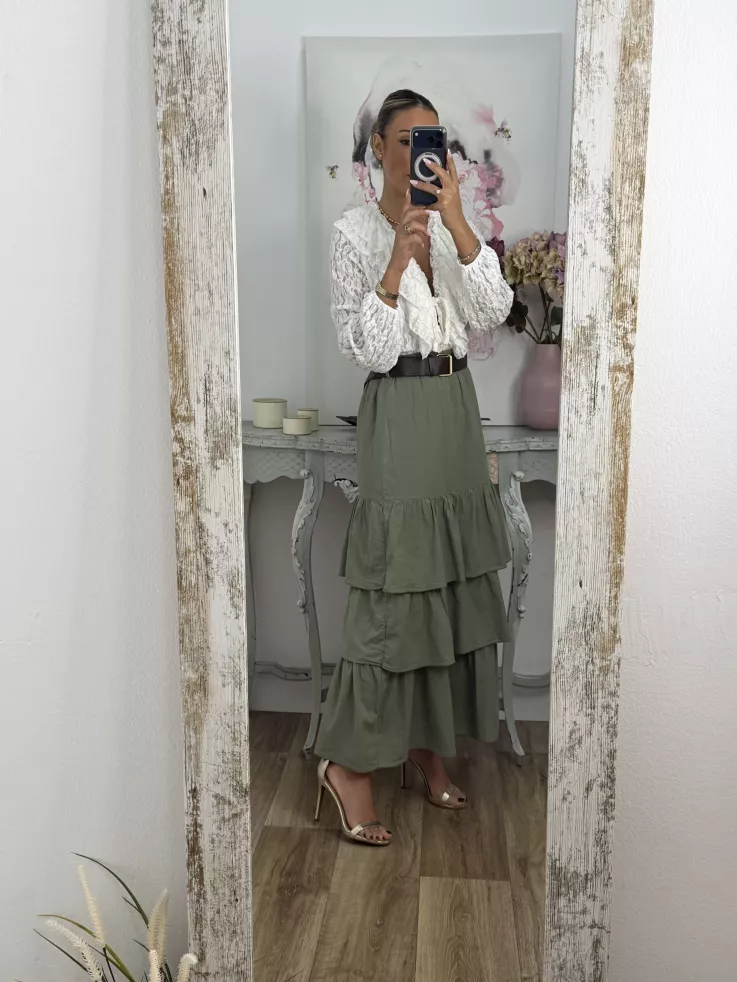 Falda verde volante con cinturón