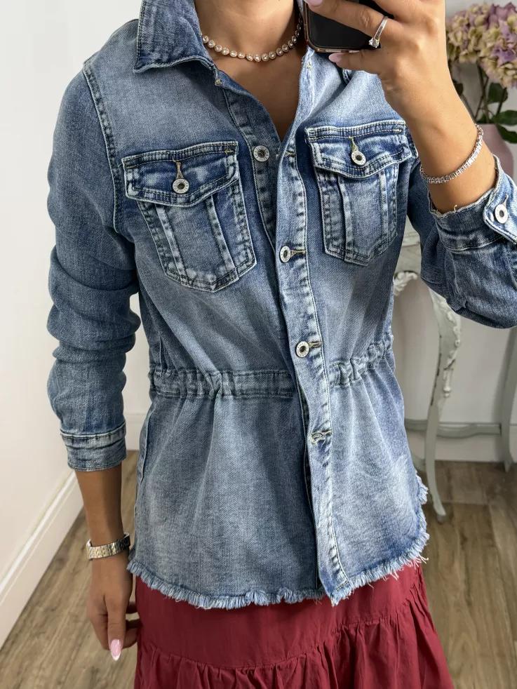 Chaqueta Denim efecto desgastado