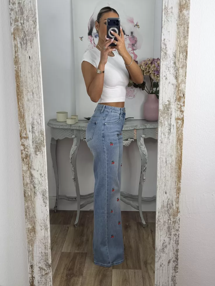 Jeans cerezas rojas