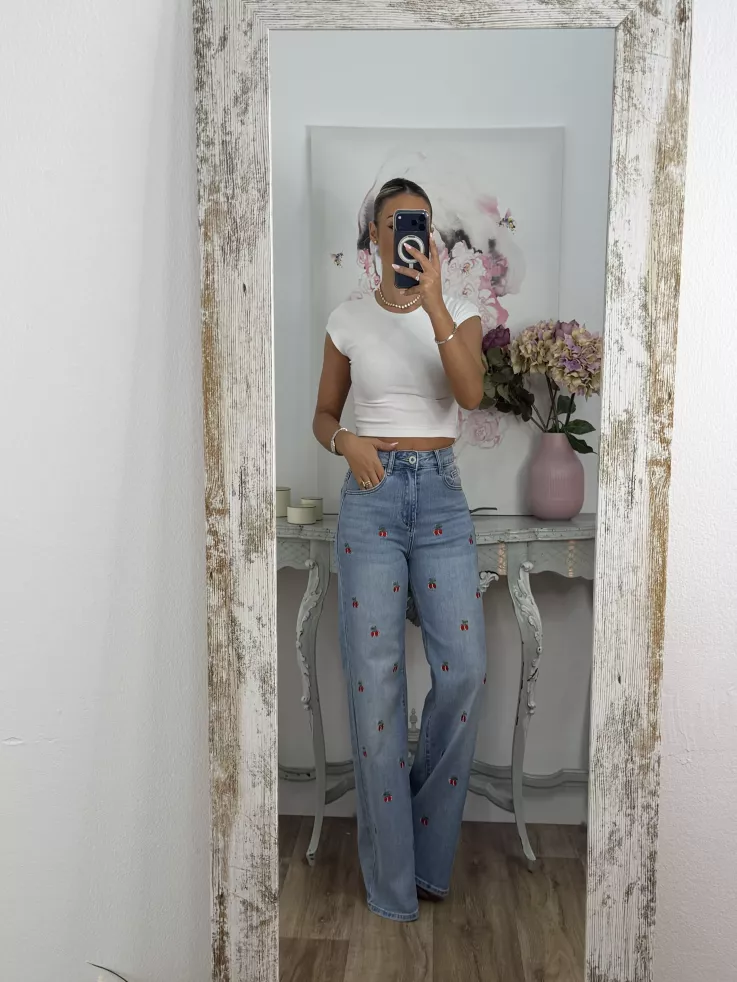 Jeans cerezas rojas
