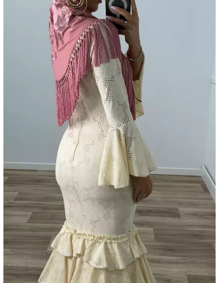 Mantón bordado unicolor rosa