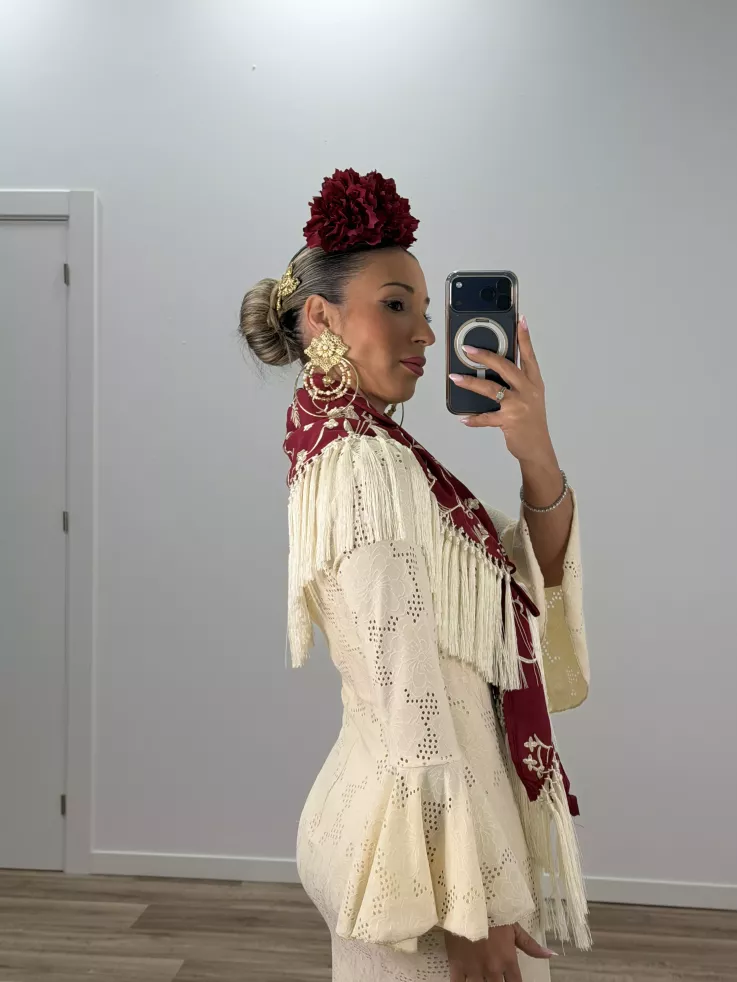 Mantón Rocio bordado burdeos y beige